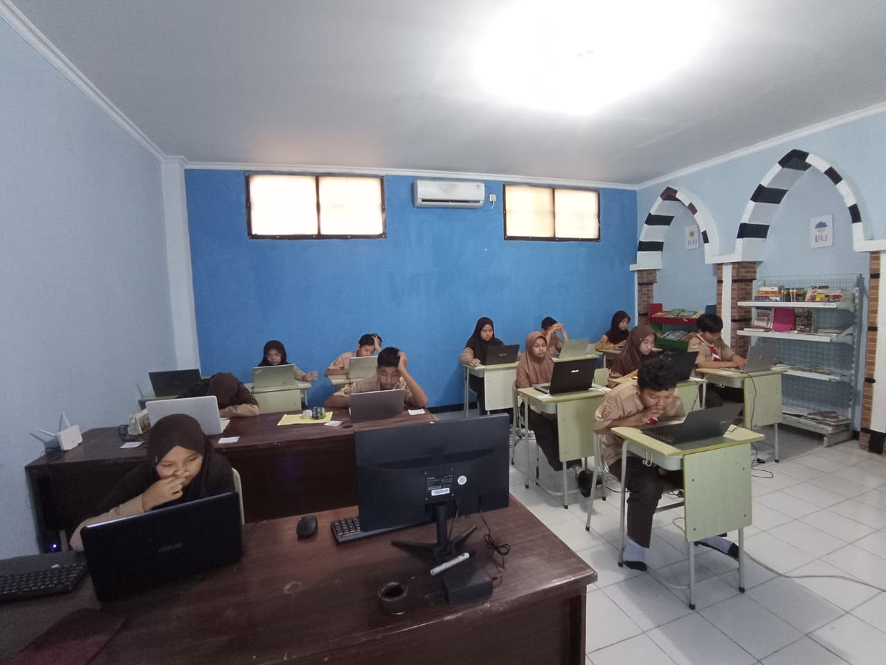 Keceriaan Santri